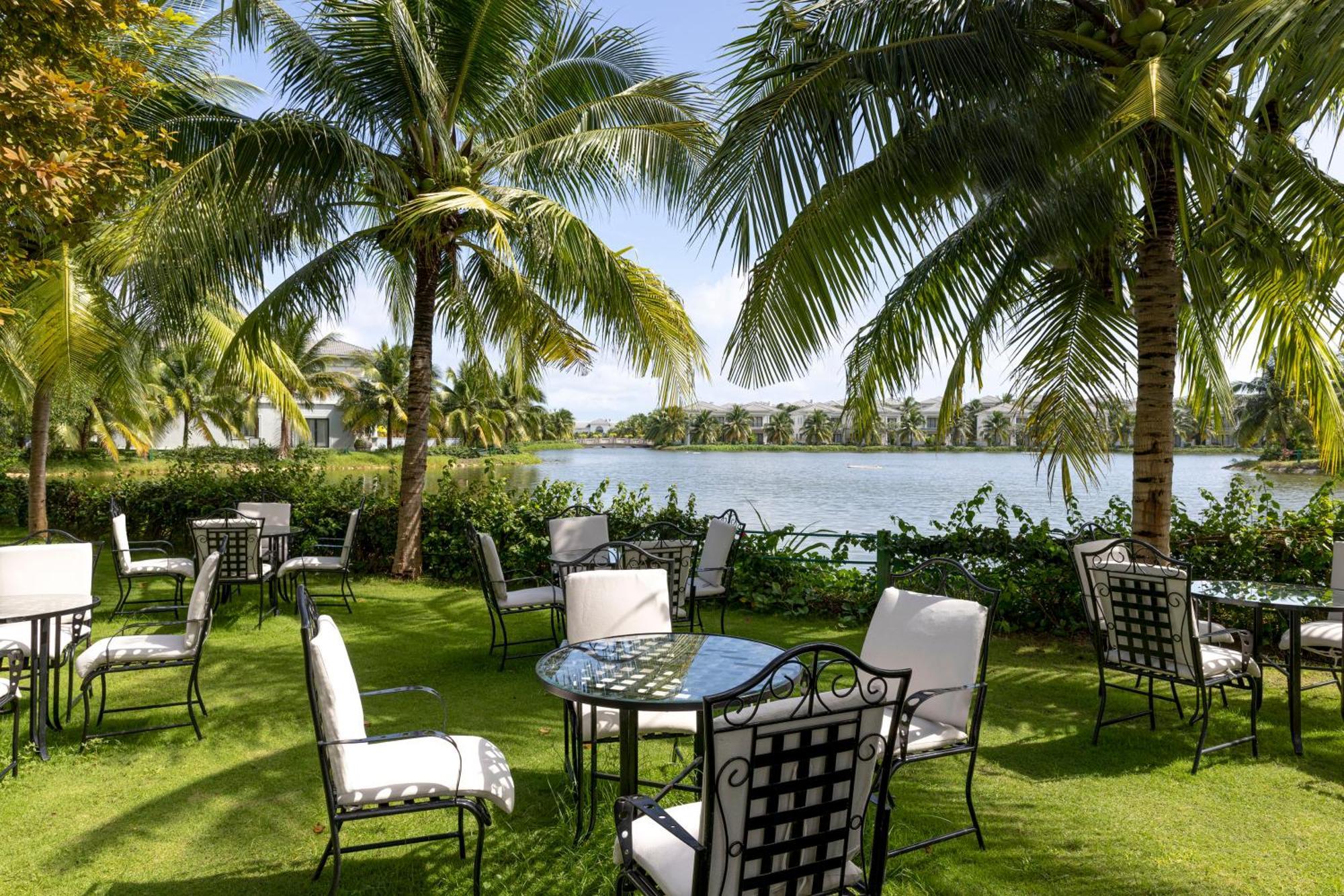 Melia Vinpearl Cam Ranh Beach Resort מראה חיצוני תמונה