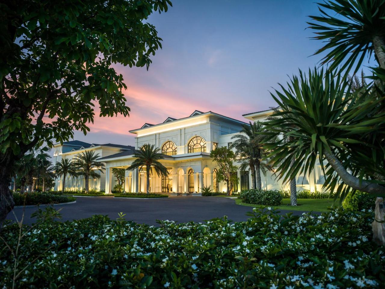 Melia Vinpearl Cam Ranh Beach Resort מראה חיצוני תמונה